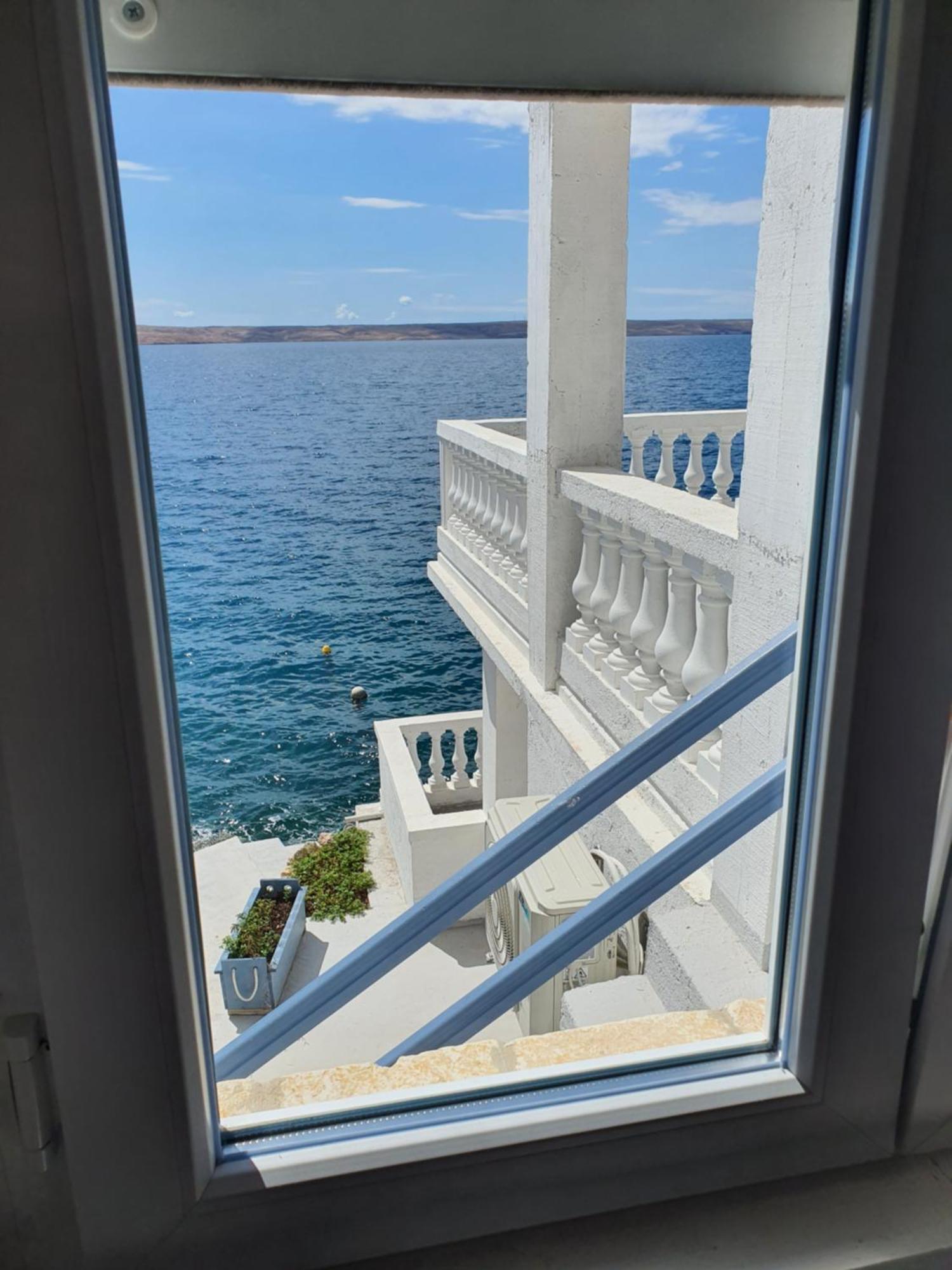 Kuca Za Odmor Seahouse Apartment Karlobag Exterior foto