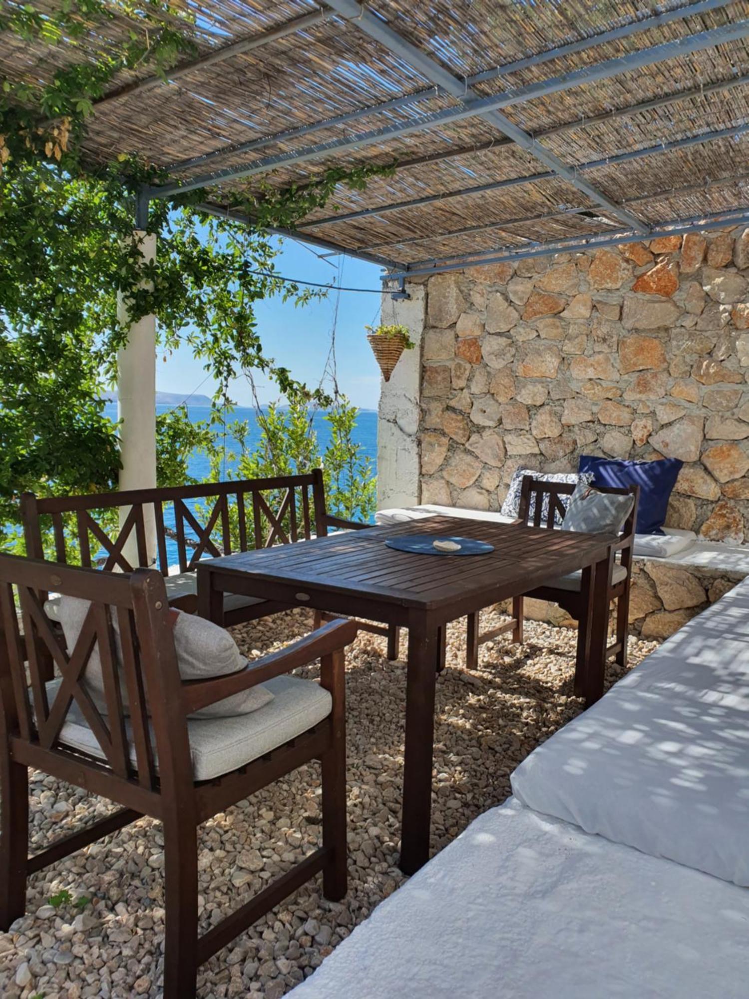 Kuca Za Odmor Seahouse Apartment Karlobag Exterior foto