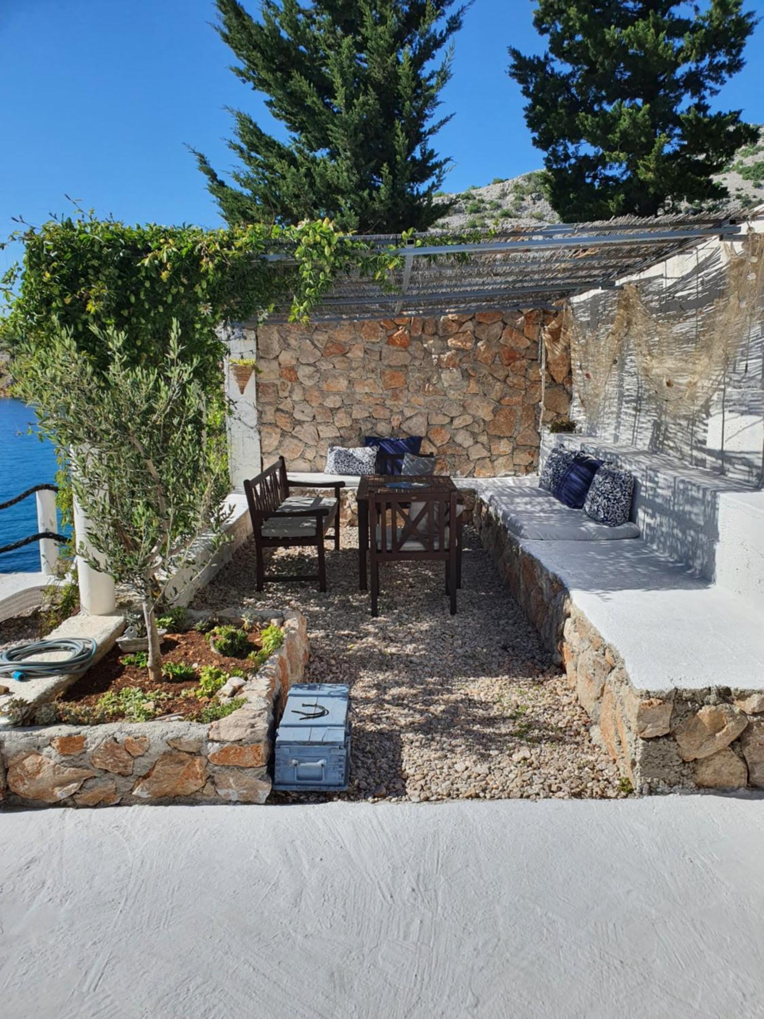 Kuca Za Odmor Seahouse Apartment Karlobag Exterior foto