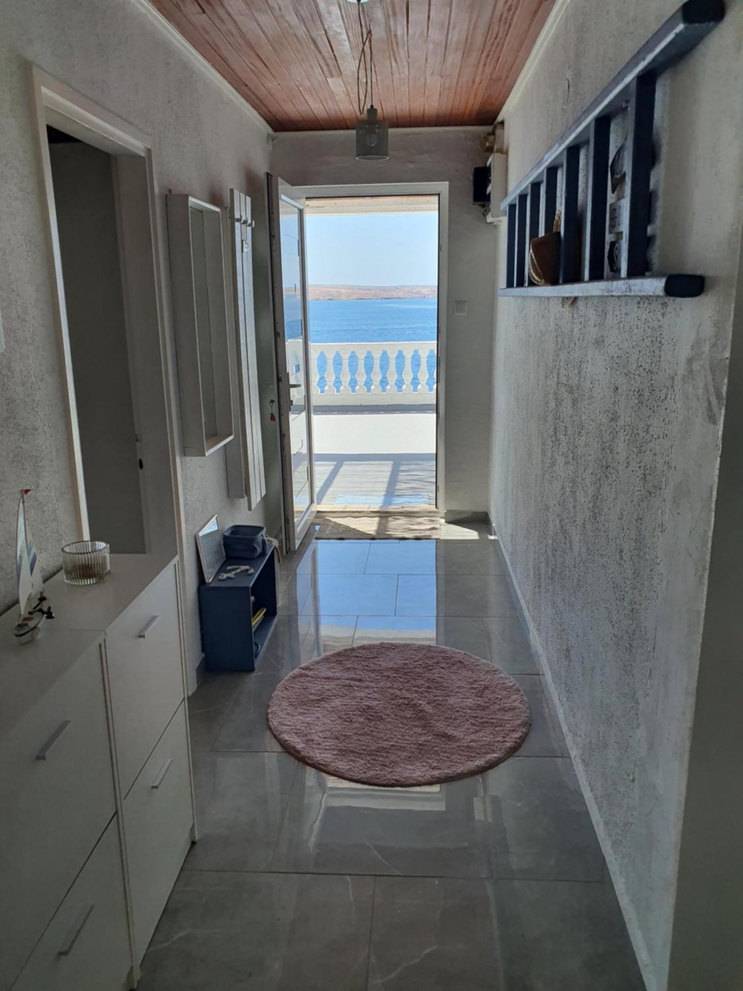 Kuca Za Odmor Seahouse Apartment Karlobag Exterior foto